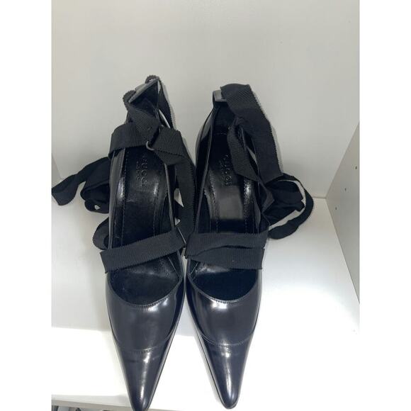 Gucci Black Patent Leather Heels with Ribbon Straps, Size 6.5 - Picture 1 of 4
